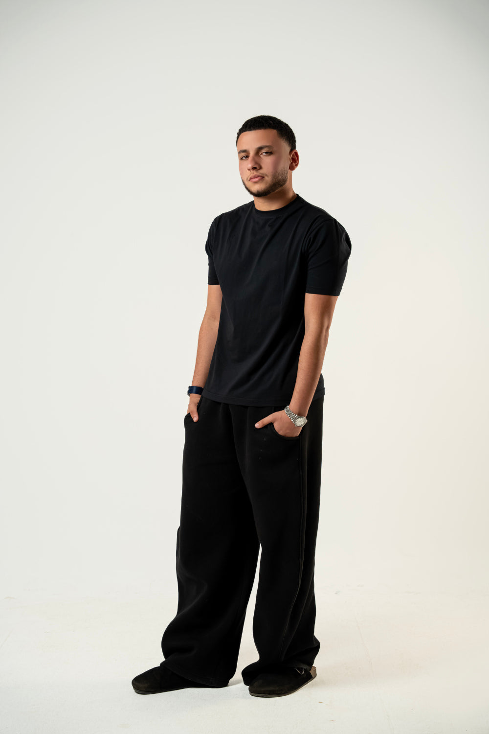 Unisex Black Perfect fit T-shirt
