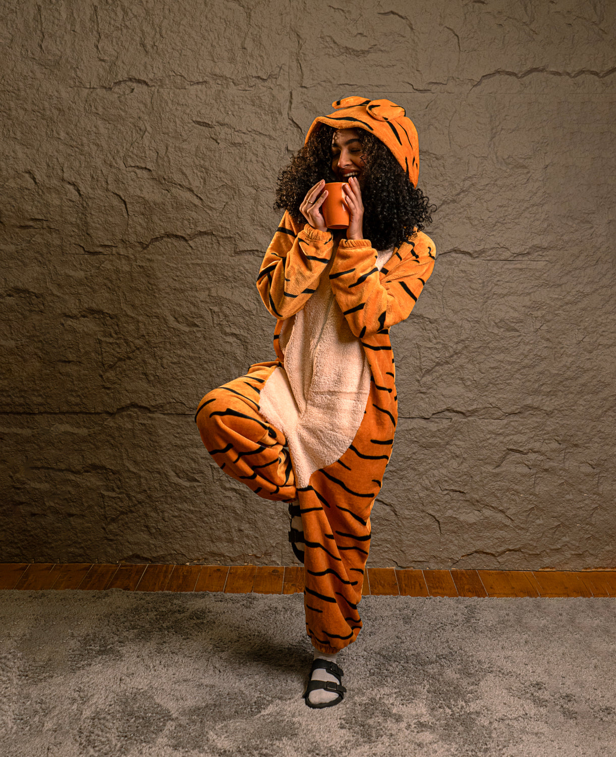 Midnight Roar Yawnzie Offer